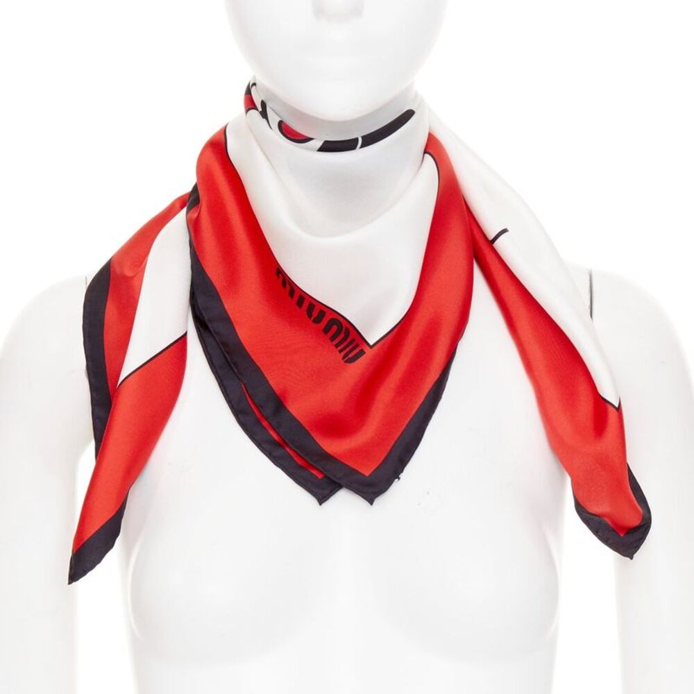 Miu Miu Disney Minnie Mouse silk twill cartoon print scarf